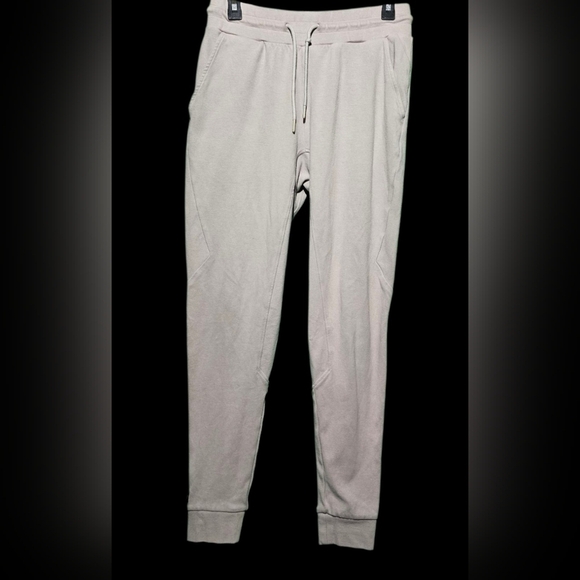 Alphalete Pants - Alphalete Womens Cream Joggers Size Large EUC Waist 32 Inseam 30